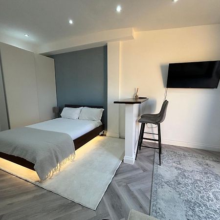 London Studios And Suites Харроу Экстерьер фото