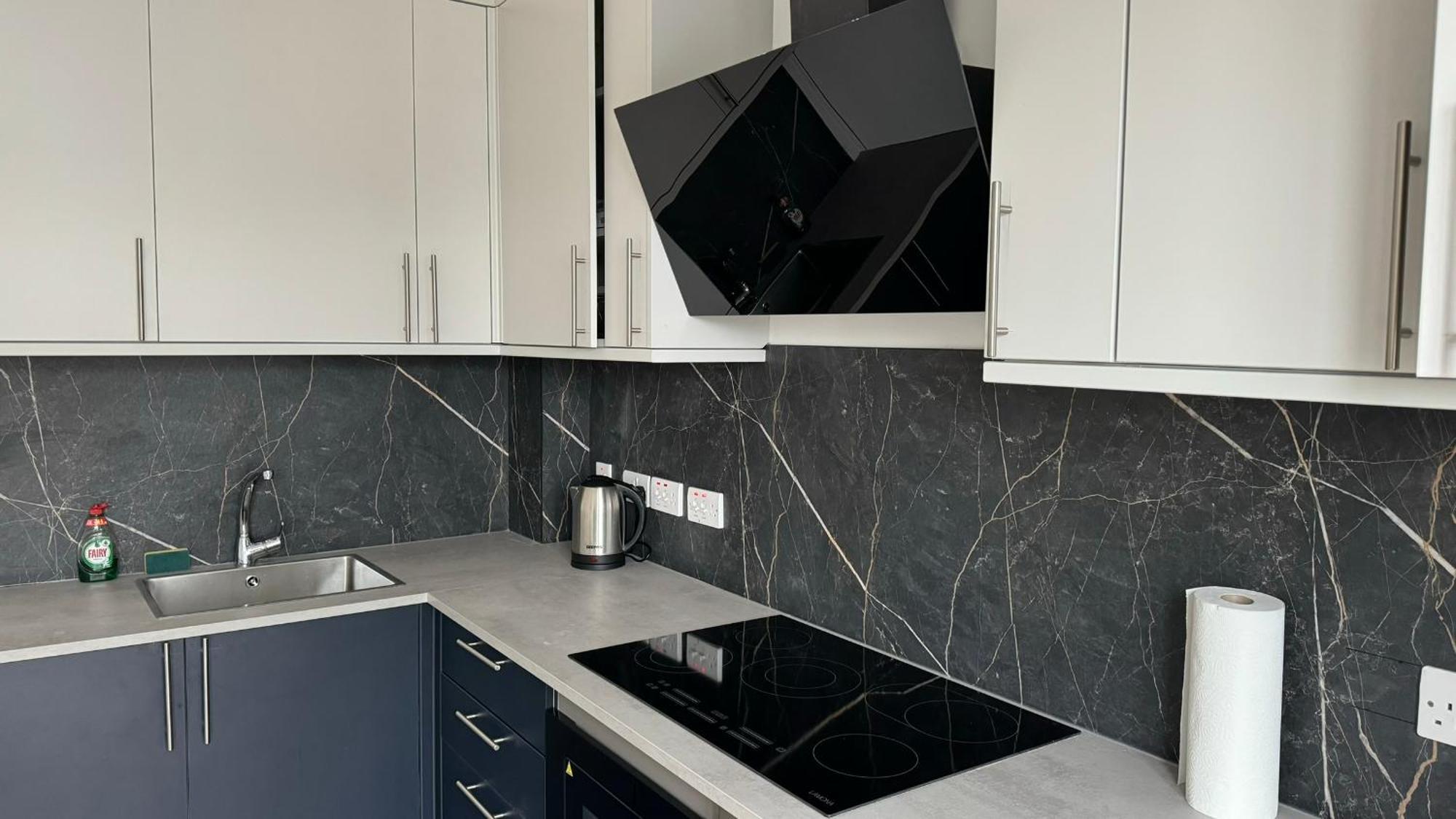 London Studios And Suites Харроу Экстерьер фото